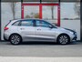 Mercedes-Benz B-klasse 180 Business Solution | Origineel NL | 2e Eigenaar | Navigatie | Camera | Climate Control | Cruise Control | Wide Screen | All Season Banden | 16'' Lichtmetalen Velgen | Metallic Lak | Dimlichten Automatisch |