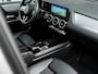 Mercedes-Benz B-klasse 180 Business Solution | Origineel NL | 2e Eigenaar | Navigatie | Camera | Climate Control | Cruise Control | Wide Screen | All Season Banden | 16'' Lichtmetalen Velgen | Metallic Lak | Dimlichten Automatisch |