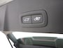 Volvo XC40 B4 211pk Plus Dark / Elektr. stoelen / H&K audio / Trekhaak / Stoel/- en stuurverwarming / Adapt. Cruise / BLIS / Elektr. Achterklep / PDC + CAM /