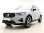 Volvo XC40 B4 211pk Plus Dark / Elektr. stoelen / H&K audio / Trekhaak / Stoel/- en stuurverwarming / Adapt. Cruise / BLIS / Elektr. Achterklep / PDC + CAM /