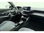 Peugeot 2008 1.2 Hybrid 145 Allure | Climate & Cruise Control | Parkeersensoren voor + achter | AppleCarplay/Android Auto |