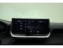Peugeot 2008 1.2 Hybrid 145 Allure | Climate & Cruise Control | Parkeersensoren voor + achter | AppleCarplay/Android Auto |