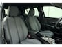 Peugeot 2008 1.2 Hybrid 145 Allure | Climate & Cruise Control | Parkeersensoren voor + achter | AppleCarplay/Android Auto |