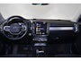 Volvo XC40 T5 Recharge R-Design - IntelliSafe Assist & Surround - Adaptieve LED koplampen - Parkeercamera achter - Verwarmde voorstoelen & stuur - Parkeersensoren voor & achter - Elektr. bedienb. voorstoelen met geheugen links - Draadloze tel. lader - Extra getint glas - 19' LMV