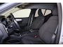 Volvo XC40 T5 Recharge R-Design - IntelliSafe Assist & Surround - Adaptieve LED koplampen - Parkeercamera achter - Verwarmde voorstoelen & stuur - Parkeersensoren voor & achter - Elektr. bedienb. voorstoelen met geheugen links - Draadloze tel. lader - Extra getint glas - 19' LMV