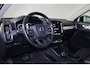 Volvo XC40 T5 Recharge R-Design - IntelliSafe Assist & Surround - Adaptieve LED koplampen - Parkeercamera achter - Verwarmde voorstoelen & stuur - Parkeersensoren voor & achter - Elektr. bedienb. voorstoelen met geheugen links - Draadloze tel. lader - Extra getint glas - 19' LMV