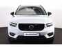 Volvo XC40 T5 Recharge R-Design - IntelliSafe Assist & Surround - Adaptieve LED koplampen - Parkeercamera achter - Verwarmde voorstoelen & stuur - Parkeersensoren voor & achter - Elektr. bedienb. voorstoelen met geheugen links - Draadloze tel. lader - Extra getint glas - 19' LMV
