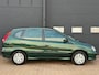 Nissan Almera Tino 1.8 Acenta AIRCO NAVI CRUISE Verbruikt olie.
