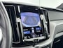Volvo XC60 T8 Recharge R-Design | 19" Allseason | Trekhaak | Panoramadak | Elektr. verst. best. Stoel | Stoel/Stuur/Achterbankverwarming | Parkeercamera | Getint glas