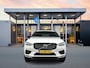 Volvo XC60 T8 Recharge R-Design | 19" Allseason | Trekhaak | Panoramadak | Elektr. verst. best. Stoel | Stoel/Stuur/Achterbankverwarming | Parkeercamera | Getint glas