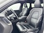Volvo XC60 T8 Recharge R-Design | 19" Allseason | Trekhaak | Panoramadak | Elektr. verst. best. Stoel | Stoel/Stuur/Achterbankverwarming | Parkeercamera | Getint glas