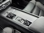 Volvo XC60 T8 Recharge R-Design | 19" Allseason | Trekhaak | Panoramadak | Elektr. verst. best. Stoel | Stoel/Stuur/Achterbankverwarming | Parkeercamera | Getint glas