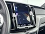 Volvo XC60 T8 Recharge R-Design | 19" Allseason | Trekhaak | Panoramadak | Elektr. verst. best. Stoel | Stoel/Stuur/Achterbankverwarming | Parkeercamera | Getint glas