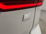 Volvo XC60 T8 Recharge R-Design | 19" Allseason | Trekhaak | Panoramadak | Elektr. verst. best. Stoel | Stoel/Stuur/Achterbankverwarming | Parkeercamera | Getint glas