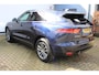 Jaguar F-Pace 2.0t AWD R-Sport | Incl. 12 maanden Garantie | Elektrisch wegklapbare trekhaak | Panorama dak | Alcantara hemelbekleding | Elektrisch verstelbare stoelen met Memory | Stoelverwarming Voor + Achter | Achteruitrijcamera | Meridian Audiosysteem | Dodehoekdetectie | Keyless start | Climate controle | Navigatie | Apple CarPlay/Android Auto | Elektrische kofferbakklep |