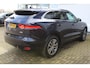 Jaguar F-Pace 2.0t AWD R-Sport | Incl. 12 maanden Garantie | Elektrisch wegklapbare trekhaak | Panorama dak | Alcantara hemelbekleding | Elektrisch verstelbare stoelen met Memory | Stoelverwarming Voor + Achter | Achteruitrijcamera | Meridian Audiosysteem | Dodehoekdetectie | Keyless start | Climate controle | Navigatie | Apple CarPlay/Android Auto | Elektrische kofferbakklep |