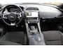 Jaguar F-Pace 2.0t AWD R-Sport | Incl. 12 maanden Garantie | Elektrisch wegklapbare trekhaak | Panorama dak | Alcantara hemelbekleding | Elektrisch verstelbare stoelen met Memory | Stoelverwarming Voor + Achter | Achteruitrijcamera | Meridian Audiosysteem | Dodehoekdetectie | Keyless start | Climate controle | Navigatie | Apple CarPlay/Android Auto | Elektrische kofferbakklep |