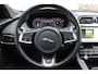 Jaguar F-Pace 2.0t AWD R-Sport | Incl. 12 maanden Garantie | Elektrisch wegklapbare trekhaak | Panorama dak | Alcantara hemelbekleding | Elektrisch verstelbare stoelen met Memory | Stoelverwarming Voor + Achter | Achteruitrijcamera | Meridian Audiosysteem | Dodehoekdetectie | Keyless start | Climate controle | Navigatie | Apple CarPlay/Android Auto | Elektrische kofferbakklep |