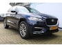 Jaguar F-Pace 2.0t AWD R-Sport | Incl. 12 maanden Garantie | Elektrisch wegklapbare trekhaak | Panorama dak | Alcantara hemelbekleding | Elektrisch verstelbare stoelen met Memory | Stoelverwarming Voor + Achter | Achteruitrijcamera | Meridian Audiosysteem | Dodehoekdetectie | Keyless start | Climate controle | Navigatie | Apple CarPlay/Android Auto | Elektrische kofferbakklep |