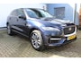 Jaguar F-Pace 2.0t AWD R-Sport | Incl. 12 maanden Garantie | Elektrisch wegklapbare trekhaak | Panorama dak | Alcantara hemelbekleding | Elektrisch verstelbare stoelen met Memory | Stoelverwarming Voor + Achter | Achteruitrijcamera | Meridian Audiosysteem | Dodehoekdetectie | Keyless start | Climate controle | Navigatie | Apple CarPlay/Android Auto | Elektrische kofferbakklep |