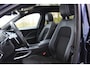 Jaguar F-Pace 2.0t AWD R-Sport | Incl. 12 maanden Garantie | Elektrisch wegklapbare trekhaak | Panorama dak | Alcantara hemelbekleding | Elektrisch verstelbare stoelen met Memory | Stoelverwarming Voor + Achter | Achteruitrijcamera | Meridian Audiosysteem | Dodehoekdetectie | Keyless start | Climate controle | Navigatie | Apple CarPlay/Android Auto | Elektrische kofferbakklep |