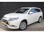 Mitsubishi Outlander 2.4 PHEV Instyle Afn. Trekhaak, Opendak, Adaptive Cruise, Leder, Dealer O.H.