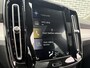 Volvo XC40 1.5 T3 Momentum | Navigatie | Achteruitrijcamera | Trekhaak | Panoramadak | Stoelverwarming | Lichtmetalen Velgen | Parkeersensoren