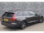 Volvo V60 2.0 B3 Essential | Trekhaak | Navigatie | Apple Carplay | Android Auto | Achteruitrijcamera | Parkeersensoren | Stoelverwarming | Stuurverwarming | Verwarmbare achterbank |