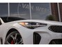 Kia Stinger 3.3 V6 T-GDI AWD GT | 2e eigenaar | 6 cilinder | 370 pk | Dakraam | H&K | Camera | Head-up | 19 inch | Origineel | Stoelverkoeling | Stuur verwarming | Xenon |