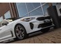 Kia Stinger 3.3 V6 T-GDI AWD GT | 2e eigenaar | 6 cilinder | 370 pk | Dakraam | H&K | Camera | Head-up | 19 inch | Origineel | Stoelverkoeling | Stuur verwarming | Xenon |