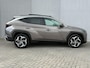 Hyundai Tucson 1.6 T-GDI HEV Premium Sky / NL auto / Schuif/open dak / Stoel-/stuurverwarming / Navigatie / Achteruitrij-/360 Camera / Apple Carplay/Android auto / Elektrische achterklep / KRELL audio / Leren Bekleding /