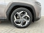 Hyundai Tucson 1.6 T-GDI HEV Premium Sky / NL auto / Schuif/open dak / Stoel-/stuurverwarming / Navigatie / Achteruitrij-/360 Camera / Apple Carplay/Android auto / Elektrische achterklep / KRELL audio / Leren Bekleding /