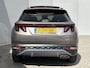 Hyundai Tucson 1.6 T-GDI HEV Premium Sky / NL auto / Schuif/open dak / Stoel-/stuurverwarming / Navigatie / Achteruitrij-/360 Camera / Apple Carplay/Android auto / Elektrische achterklep / KRELL audio / Leren Bekleding /
