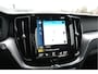 Volvo XC60 2.0 B5 Momentum Pro | NL-Auto | 22'' | Trekhaak | Carplay