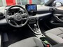 Toyota Yaris 1.5 Hybrid Executive PARKEERSENSOREN V+A BLINDSPOT 17ÍNCH LICHTMETAAL STOELVERWARM. HEAD UP DISPLAY