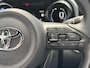 Toyota Yaris 1.5 Hybrid Executive PARKEERSENSOREN V+A BLINDSPOT 17ÍNCH LICHTMETAAL STOELVERWARM. HEAD UP DISPLAY