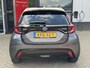 Toyota Yaris 1.5 Hybrid Executive PARKEERSENSOREN V+A BLINDSPOT 17ÍNCH LICHTMETAAL STOELVERWARM. HEAD UP DISPLAY