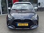 Toyota Yaris 1.5 Hybrid Executive PARKEERSENSOREN V+A BLINDSPOT 17ÍNCH LICHTMETAAL STOELVERWARM. HEAD UP DISPLAY