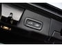 Volvo XC60 2.0 T6 Plug-in hybrid AWD Plus Black Edition | Adaptieve Cruise Control | Panoramadak | Harman Kardon Audio | Stoel-/Stuur-/Voorruitverwarming | Dodehoek Detectie | 360° Parkeercamera |