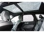 Volvo XC60 2.0 T6 Plug-in hybrid AWD Plus Black Edition | Adaptieve Cruise Control | Panoramadak | Harman Kardon Audio | Stoel-/Stuur-/Voorruitverwarming | Dodehoek Detectie | 360° Parkeercamera |