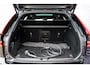 Volvo XC60 2.0 T6 Plug-in hybrid AWD Plus Black Edition | Adaptieve Cruise Control | Panoramadak | Harman Kardon Audio | Stoel-/Stuur-/Voorruitverwarming | Dodehoek Detectie | 360° Parkeercamera |