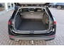 Volkswagen Passat Variant 1.5 eHybrid 204pk Business | SoH 100% | Navigatie | Head-up | Trekhaak | Adaptive Cruise | Camera
