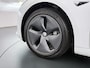 Tesla Model 3 SR+ 325PK LFP-Accu AutoPilot Leer Pano-Dak Adaptive Cruise Lmv 18" Camera's Elektr.-Stuur+Stoelen+Spiegels+Geheugen+Easy-Entry+Verwarmde stoelen Park assistent Pdc WIFI Ecc Lane-Assist Speed-Assist SOH 88% Ecc Navi Led DAB Voorverwarmen interieur via App Keyless One-Pedal-Drive Origineel Nederlandse Auto Fabrieksgarantie op Accu en Motor tot 11-12-2028/160.000km LFP accu dus 100% opladen!