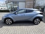 Toyota C-HR / C-HR+ 1.8 HYBRID STYLE STOELVERW BLIND-SPOT PARK-SENSOREN NAVI APPLE/ANDROID KEYLESS 18" LM-VELGEN ALL-SEASONS