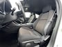 Mazda 3 2.0 e-SkyActiv-G M Hybrid 122 Luxury Apple Carplay / Android Auto | Navigatie | Adaptieve Cruise Control | 360 Camera | Stoel / Stuurverwarming | Dodehoek Assistentie | Lichtmetaal | LED-Verlichting |