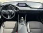 Mazda 3 2.0 e-SkyActiv-G M Hybrid 122 Luxury Apple Carplay / Android Auto | Navigatie | Adaptieve Cruise Control | 360 Camera | Stoel / Stuurverwarming | Dodehoek Assistentie | Lichtmetaal | LED-Verlichting |