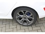 Ford Fiesta 1.0 EcoBoost 100 PK ST-Line | Cruise Control | Climate Control | Voorruitverwarming | DAB | Navigatie | 17 Inch Lichtmetalen Velgen