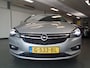Opel Astra Sports Tourer 1.0 Turbo Innovation Navigatie, Achteruitrijcamera, Elek achterklep, Clima controle, Cruise controle, Elek ramen/Spiegels, Deels leder, Xenon, Pdc V/A, Lm velgen 16'', Nederlandse auto!! Bovag afleverpakket 695,-