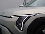 Kia EV3 Plus Advanced 81.4 kWh Trekhaak | LM Velgen 19" | Open Dak | Leder | Stoelverwarming | Premium Sound | Elektrische stoel | Camera | Navi | Clima