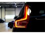 Volvo XC40 1.5 T5 Plug-in Hybrid 193kW/262pk DCT7 R-Design PANORAMADAK + HARMAN/KARDON + ADAPT.CRUISE + PILOT ASSIST + NAVI SENSUS + BLIS + EL.TREKHAAK + LANE ASSIST + EL.STOELEN + STOEL-&STUURVERWARMING + CAMERA + KEYLESS + PARKSENSOREN V&A + 19” LM-VELGEN!!